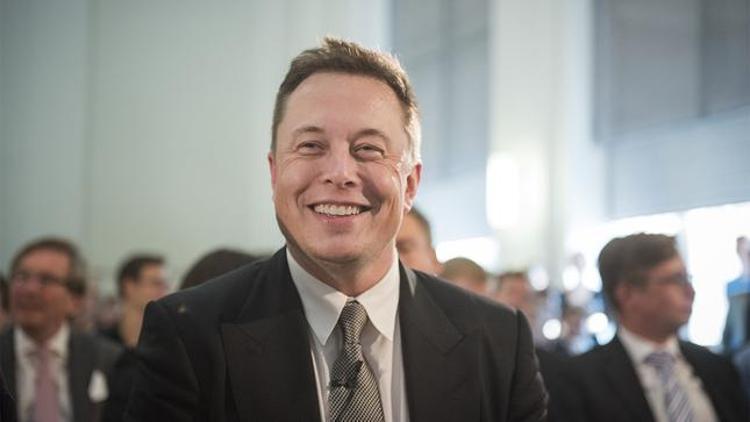 Elon Musk almayın dedi, 48 saatte yarısını sattı