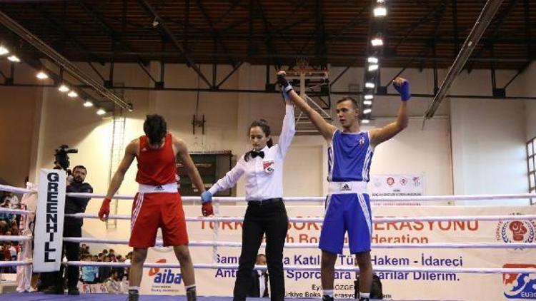Türkiye Genç Erkekler Boks Şampiyonası Niğde’de başladı