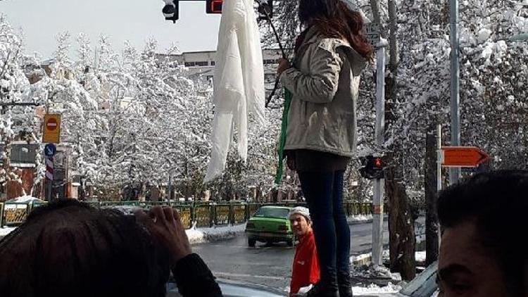 İranda başörtüsü protestocusu tutuklandı