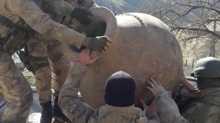 Tuncelide terör operasyonunda bin 500 yıllık tarihi eser ele geçirildi