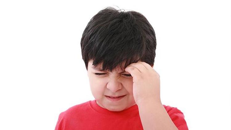 Çocuklarda baş ağrısı nedir Çocuklarda baş ağrısının belirtileri nelerdir