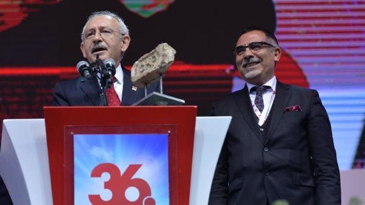 CHP Kurultayında Kılıçdaroğlu 790 oy ile yeniden genel başkan seçildi (FOTOĞRAFLAR)