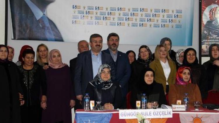 Dinarda Ak Partili kadınlar başkan seçti