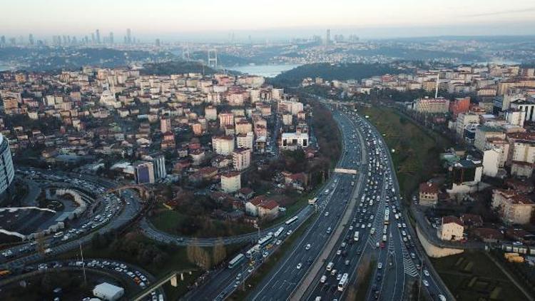 (Havadan fotoğraflarla) - - İstanbulda İkinci yarıyıl tatili  trafiği
