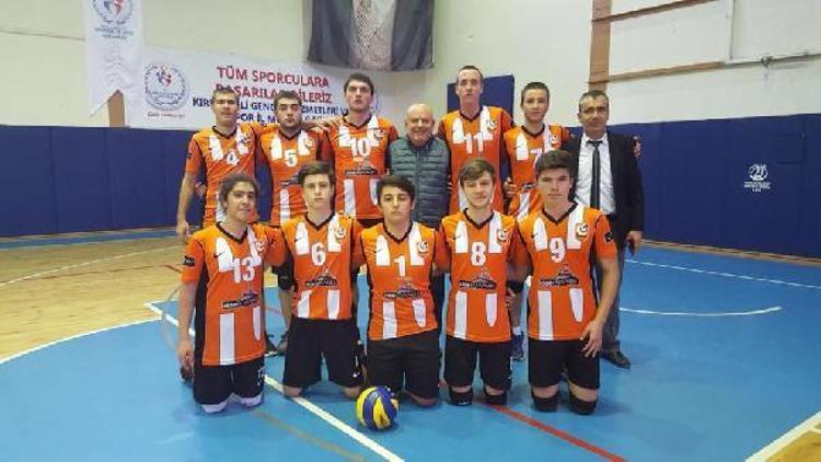 Kepirtepe Anadolu Lisesi öğrencileri grup maçları için Balıkesir’e gitti
