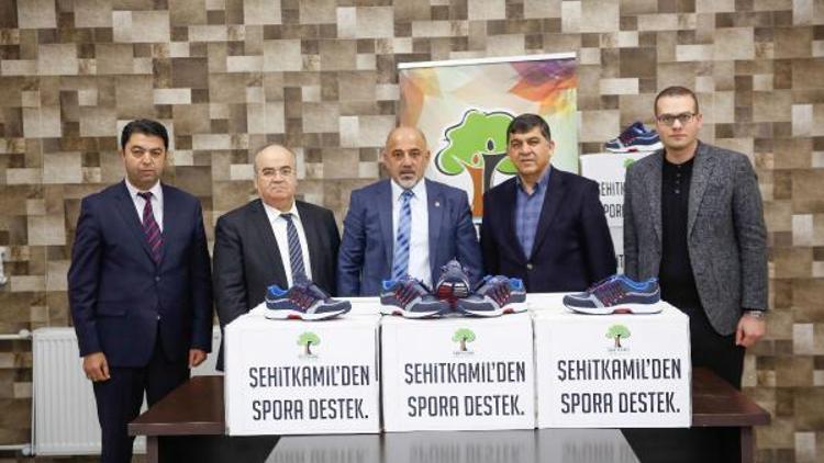 Şehitkamilde spora destek sürüyor