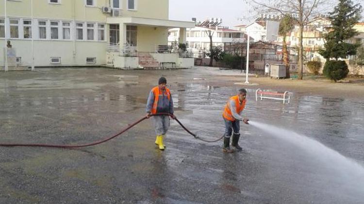 Büyükşehirden okullarda temizlik çalışması