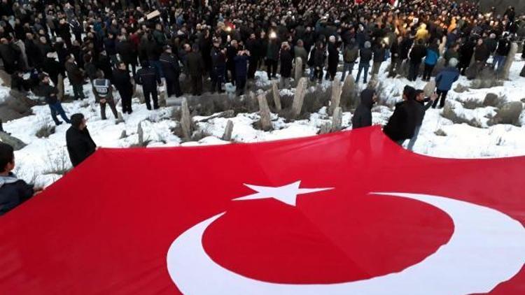 Şehit Teğmeni, 20 bin Erzurumlu son yolculuğuna uğurladı/ Ek fotoğraflar