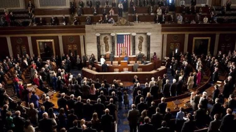 ABD Temsilciler Meclisi hükümeti kapanmasını önleyecek geçici bütçeyi onayladı