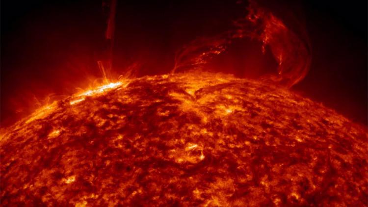 Güneşin yüzeyinde en güçlü manyetik alan doğrudan gözlendi