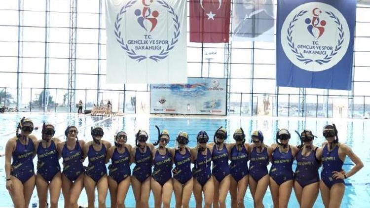 İzmir Büyükşehir Belediyespora sualtı ragbisinde 13üncü kupa geldi