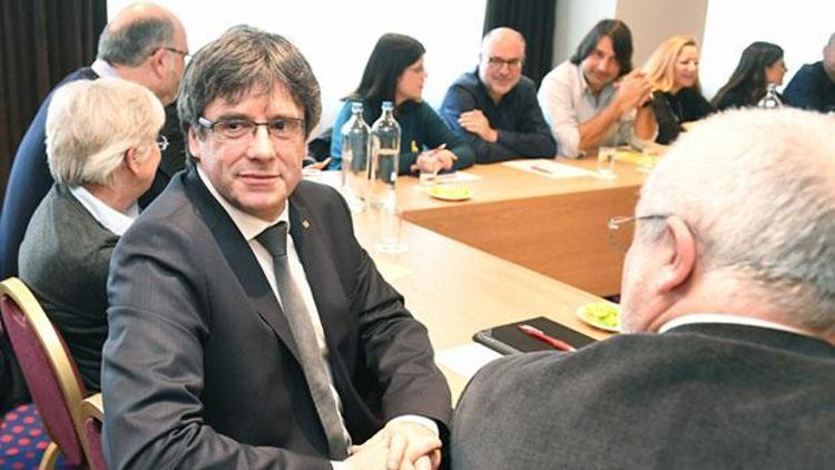 Puigdemont sürgün hükümeti kurmak istiyor