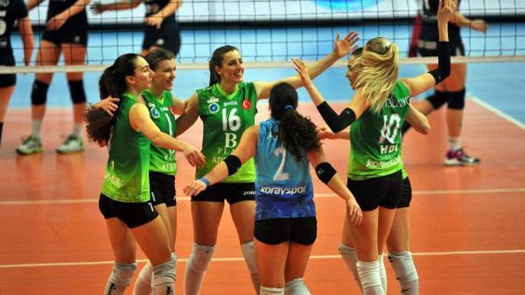 Bursa Büyükşehir Belediyespor, Charleroi Volleyi 3-0 yenerek çeyrek finale yükseldi