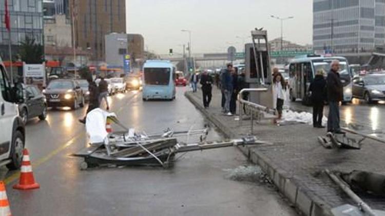 Kadıköyde aynı yerde iki saat arayla kaza