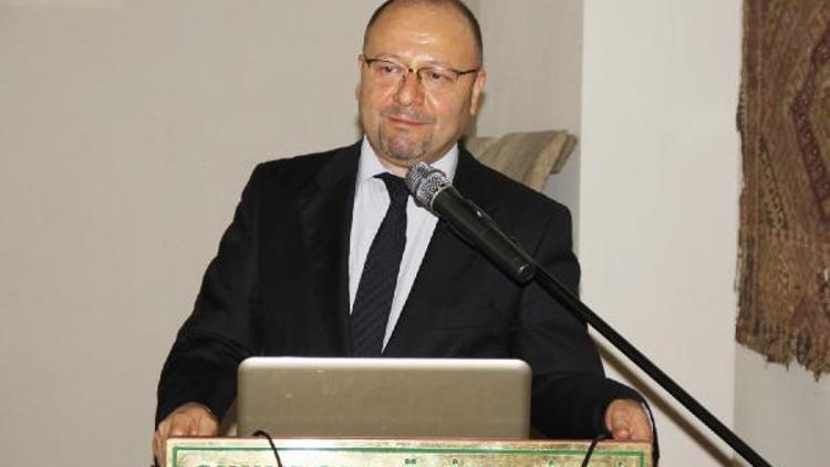 Prof. Dr. Ulus Çevik, saatin gelişimini anlattı