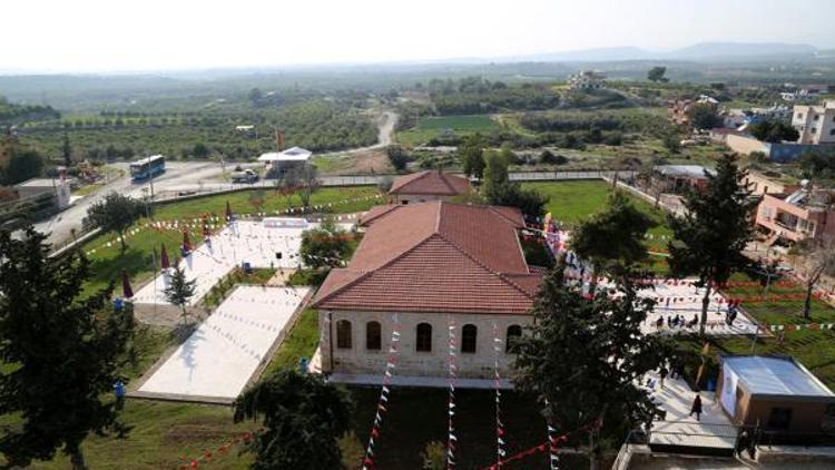 Tarihi Taş Mektep, eski öğrencileri ile buluştu