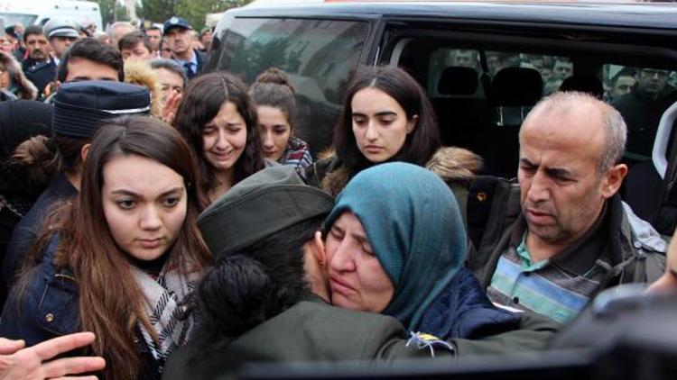 Zeytin Dalı Harekatı şehidi astsubayın cenazesi memleketi Zonguldakta (2)