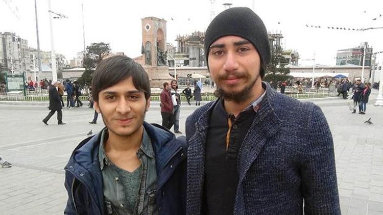 Psikoloji öğrencilerinden Taksim Meydanında sosyal deney