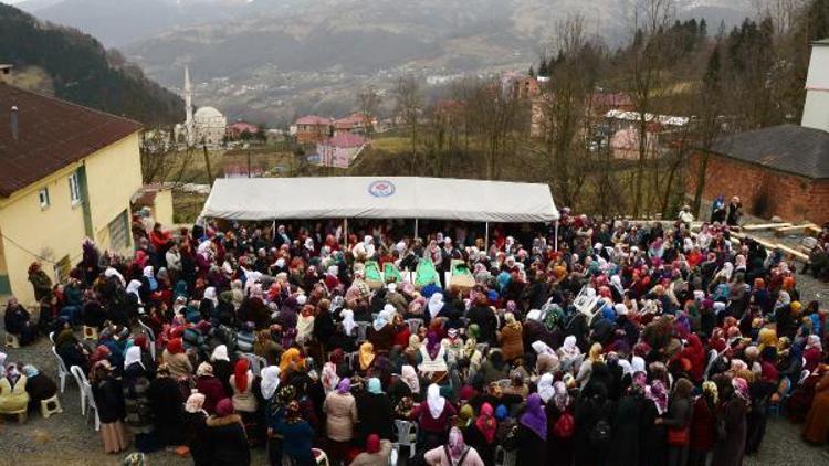 Almanyada ölen Trabzonlu 4 kişilik aile, son yolculuğuna uğurlandı