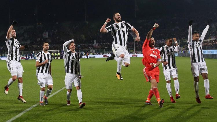 Juventus’un liderlik maçında Buffon tarihe geçti