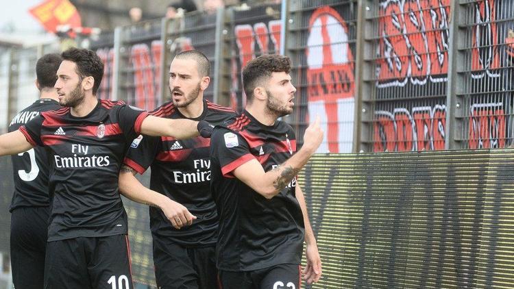 Hakanlı Milan farklı kazandı