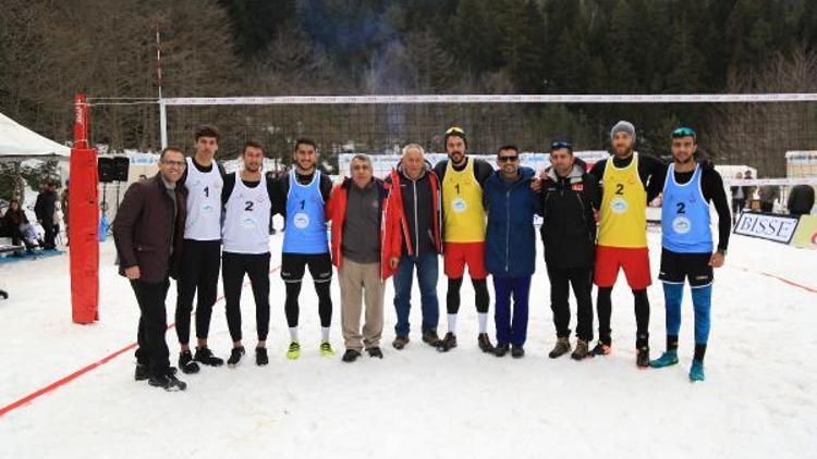 Artvinde Kar Voleybolu Türkiye Şampiyonası yapıldı