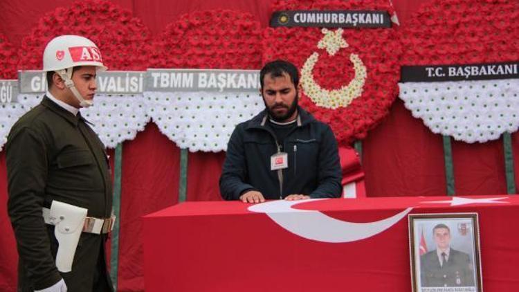 Şehit Uzman Onbaşı Hamza Karacaoğlu, Giresunda toprağa verildi