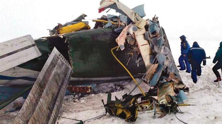 Rusya’nın başkentinde yolcu uçağı düştü: 71 ölü