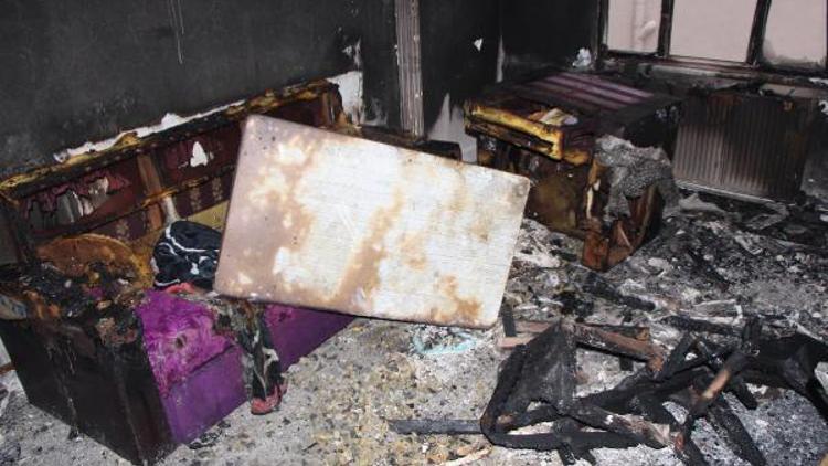 Yangında patlayan televizyon, hayatlarını kurtardı