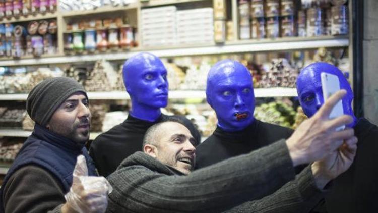 Blue Man Group İstanbul sokaklarında