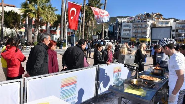 Marmariste Afrin şehitleri için lokma ikramı