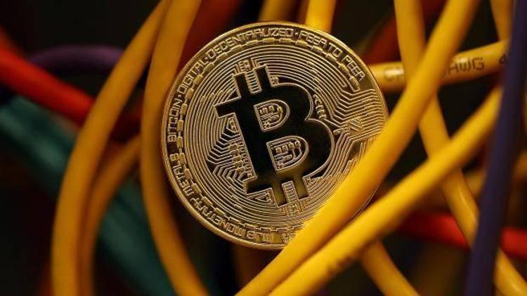 Süperbilgisayarda bitcoin üretmeye kalkınca tutuklandılar