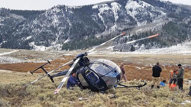 Geyiğin çarptığı helikopter düştü