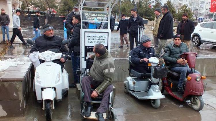 Yozgat’ta akülü tekerlekli sandalye şarj istasyonu açıldı