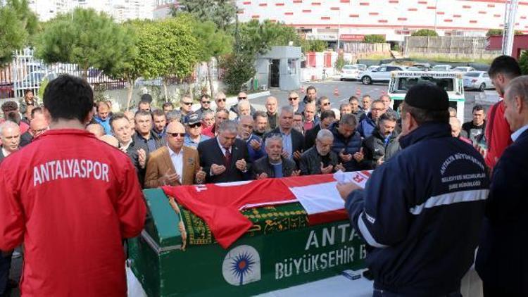 Kalp krizi geçiren eski futbolcunun organları vasiyeti üzerine bağışlandı (2)