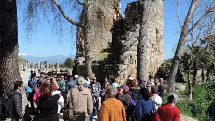 Konyaaltından Pergeye tarihi yolculuk