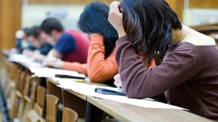 Lise ve ortaokullar için sınav dönemi yaklaşıyor... İşte en bilinen sınav klişeleri