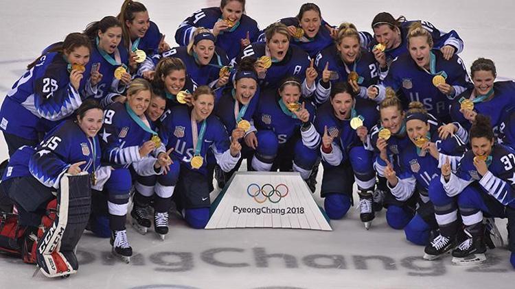 Kış Olimpiyatları kadınlar buz hokeyinde altın madalya ABDnin