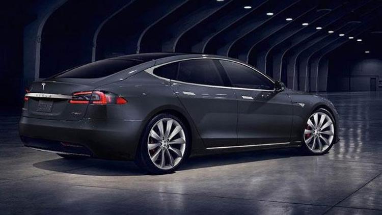 Tesla, Avrupa’da Mercedes ve BMW’yi geçti