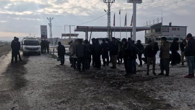 Kaçaklar İstanbul diye Karsta bırakıldı