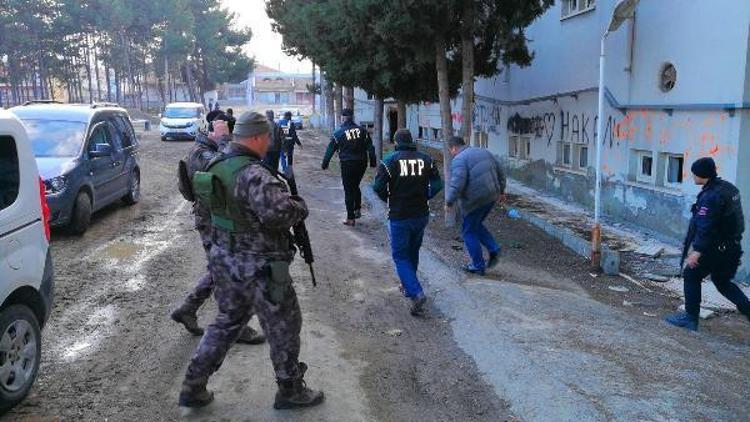 Osmancık’ta polis denetlemesi: 2 gözaltı