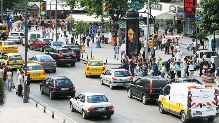 İstanbulun en popüler caddelerinden biri Fiyatlar 2 yılda yüzde 40 düştü