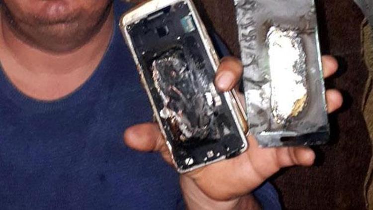 Cep telefonu bomba gibi patladı