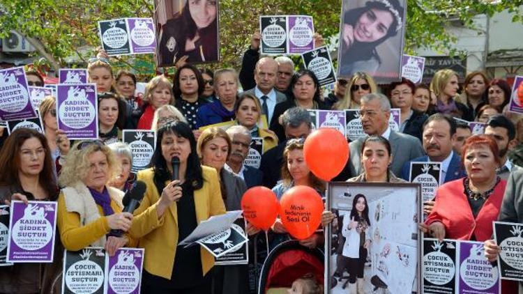 CHPli kadınlardan çocuk istismarına karşı oturma eylemi