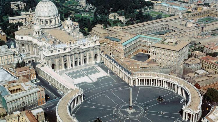 Vatikan şeytan çıkarma taleplerine yetişemiyor