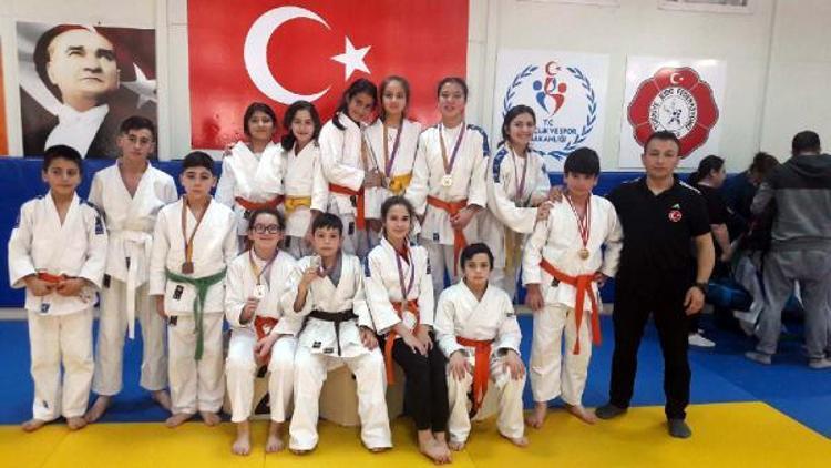 Judoda Çubuklu sporculardan büyük başarı