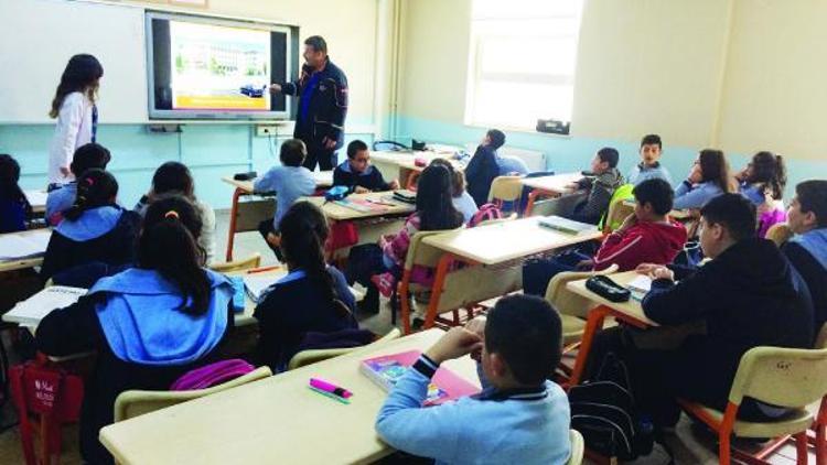 Kırşehir’de “Afete Hazır Okul” eğitimleri sürüyor