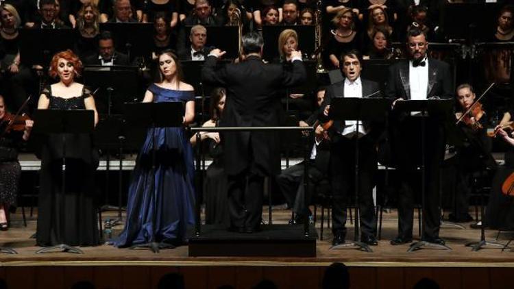 Mozartın Requiemi ünlü koreografın anısına seslendirildi