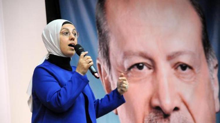 AK Partili Kan: Ablam Merve Kavakçının çocuklarını okulda yuhalattılar