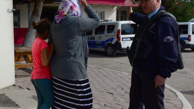 10 yaşındaki kıza taciz iddiasında, linçten polis kurtardı